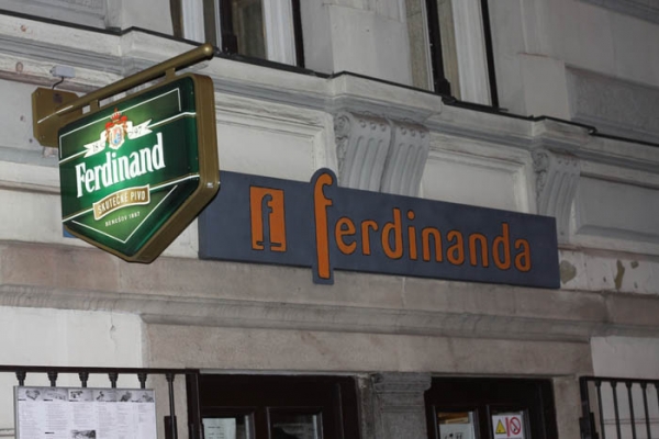 
		Ferdinanda
	