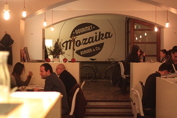 
		Mozaika Burger & Co
	